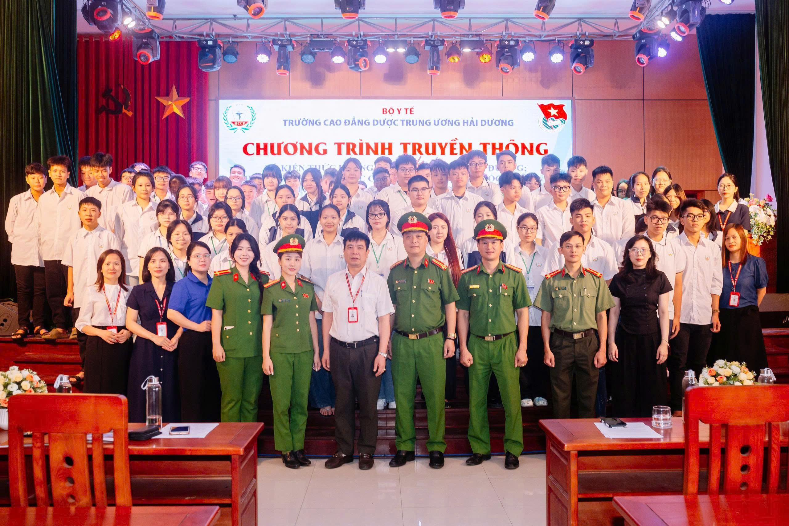 CHƯƠNG TRÌNH TRUYỀN THÔNG VỀ KIẾN THỨC PHÒNG, CHỐNG BẠO LỰC HỌC ĐƯỜNG; NGHIÊM CẤM SỬ DỤNG CÁC CHẤT CẤM, MA TÚY, THUỐC LÁ ĐIỆN TỬ, ĐẢM BẢO AN NINH MẠNG, AN TOÀN GIAO THÔNG