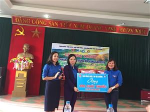 Ấm áp hoạt động tình nguyện “Đông ấm vùng cao 2018”