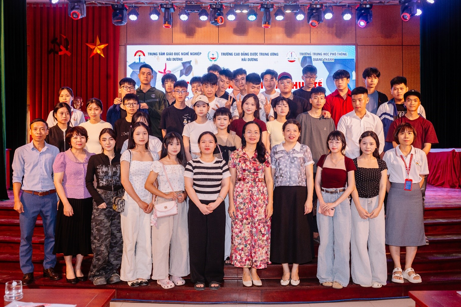 HỌC SINH TRƯỜNG THPT QUANG THÀNH KHÁM PHÁ MÔI TRƯỜNG HỌC TẬP TẠI HCCP