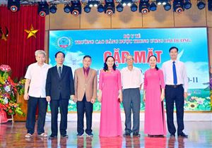 Gặp mặt các thế hệ cán bộ, giáo viên nhân dịp kỷ niệm ngày Nhà giáo Việt Nam 20/11