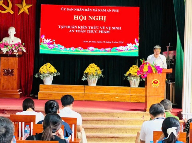 TRƯỜNG CAO ĐẲNG DƯỢC TRUNG ƯƠNG HẢI DƯƠNG ĐỒNG HÀNH CÙNG XÃ NAM AN PHỤ NÂNG CAO KIẾN THỨC AN TOÀN THỰC PHẨM
