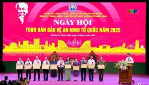 Trường Cao đẳng Dược Trung ương Hải Dương đón nhận Bằng khen của Chủ tịch UBND tỉnh Hải Dương (cũ) vì thành tích xuất sắc trong phong trào “Toàn dân bảo vệ an ninh Tổ quốc”