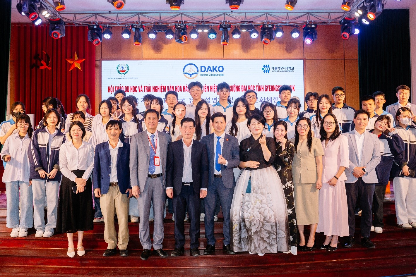 HỘI THẢO DU HỌC HÀN QUỐC VÀ QUẢNG BÁ TỈNH GYEONGBUK TẠI TRƯỜNG CĐ DƯỢC TRUNG ƯƠNG HẢI DƯƠNG