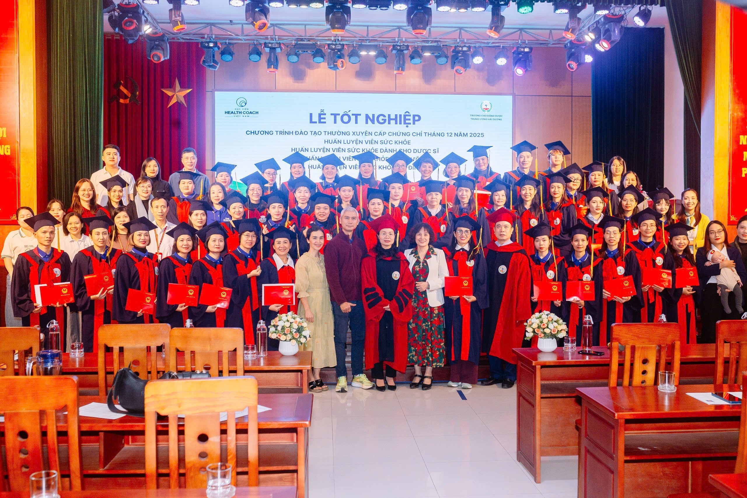 Lễ tốt nghiệp và trao chứng chỉ các khóa đào tạo Huấn luyện viên sức khỏe