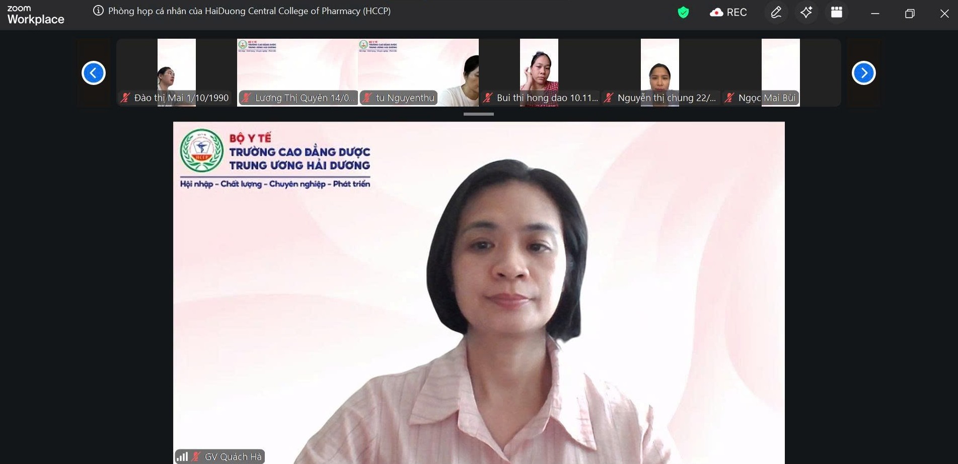 Trường Cao đẳng Dược Trung ương Hải Dương phối hợp cùng Công ty Dược Mỹ phẩm Santafa tổ chức lớp đào tạo, cập nhật kiến thức chuyên môn về Dược ngày 24/5/2026