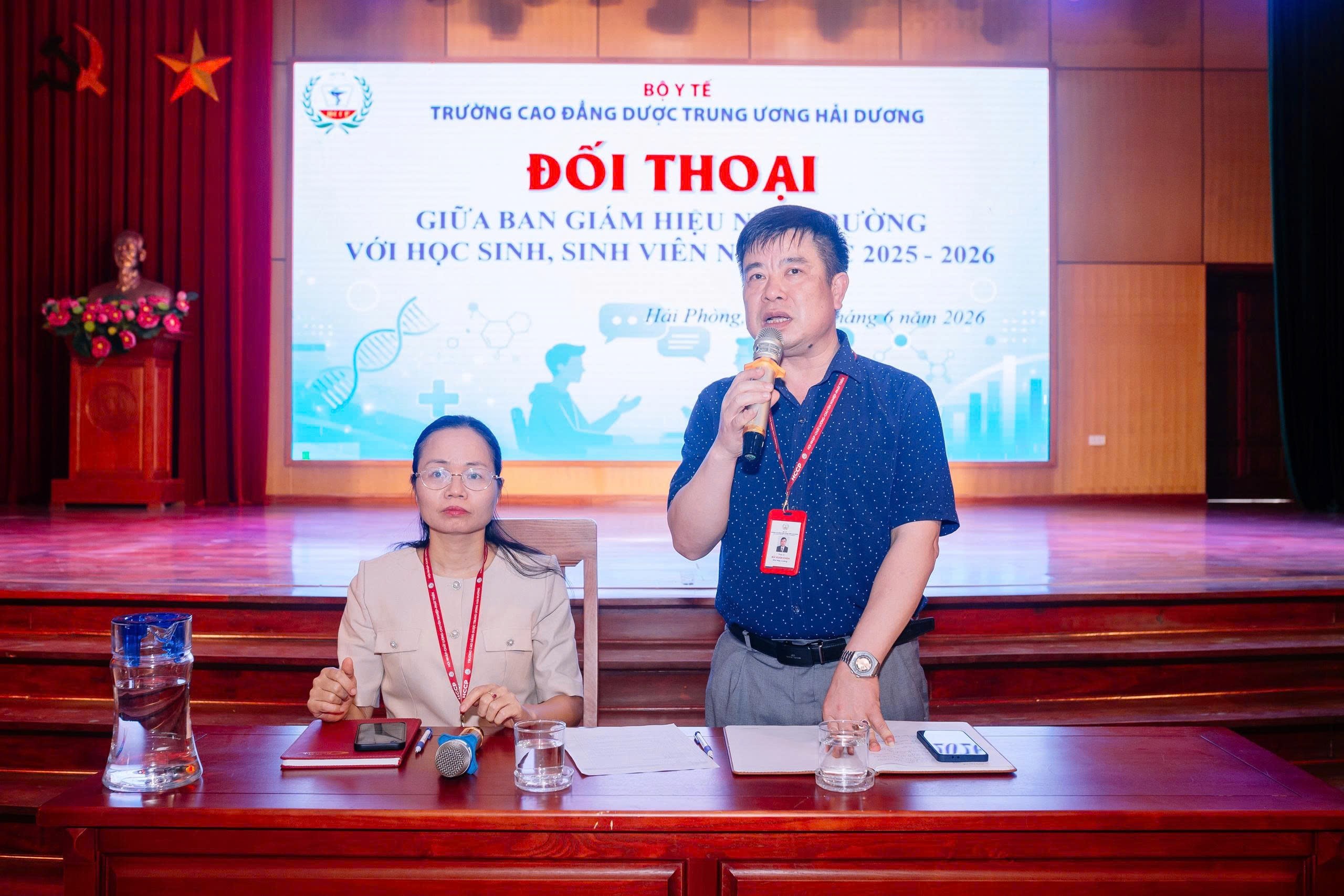 HỘI NGHỊ ĐỐI THOẠI GIỮA BAN GIÁM HIỆU NHÀ TRƯỜNG VỚI HỌC SINH, SINH VIÊN NĂM HỌC 2025 - 2026