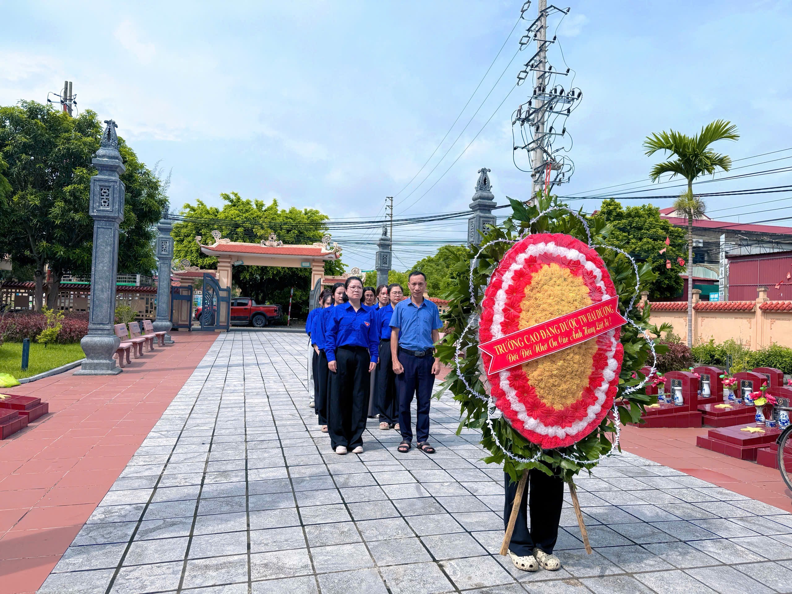 TUỔI TRẺ TRƯỜNG CAO ĐẲNG DƯỢC TRUNG ƯƠNG HẢI DƯƠNG VỚI CHUỖI HOẠT ĐỘNG TRI ÂN NHÂN KỶ NIỆM 79 NĂM NGÀY THƯƠNG BINH – LIỆT SĨ (27/7/1947 – 27/7/2026)