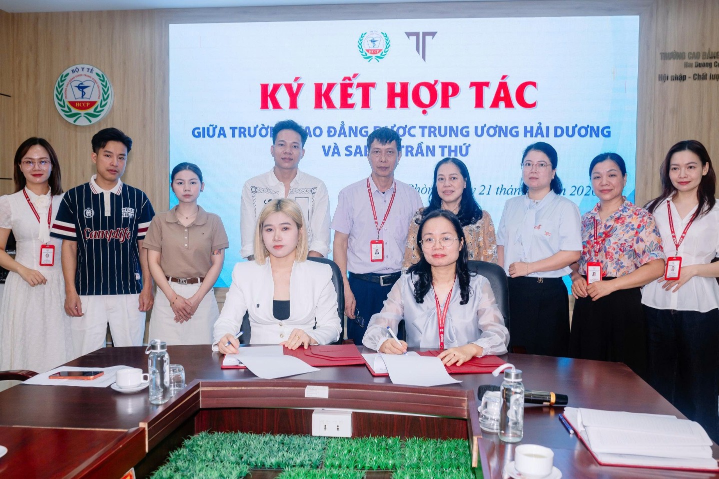 TRƯỜNG CAO ĐẲNG DƯỢC TRUNG ƯƠNG HẢI DƯƠNG KÝ KẾT HỢP TÁC ĐÀO TẠO VỚI SALON TRẦN THỨ