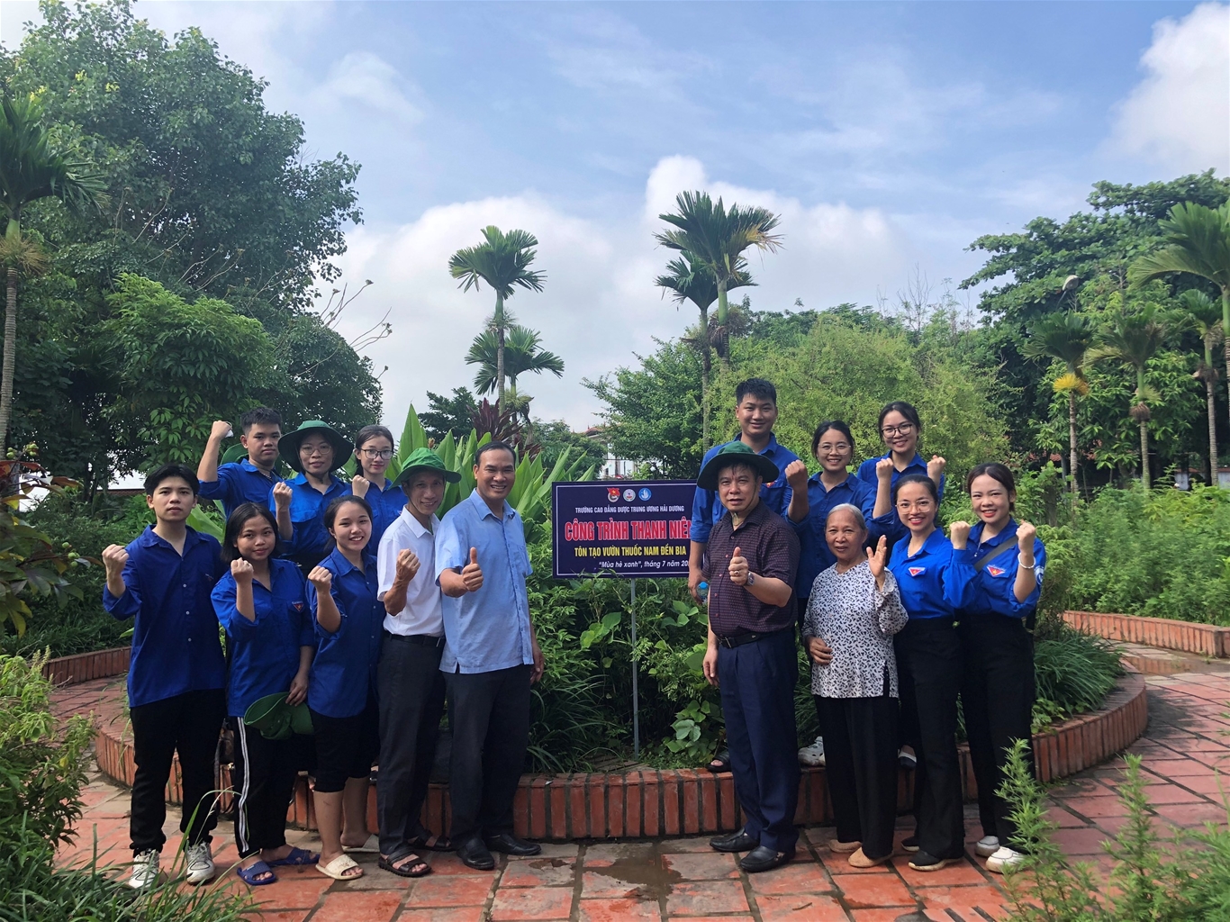 z5666765617301_5fa7ce2b8c039132d82a518448a95015