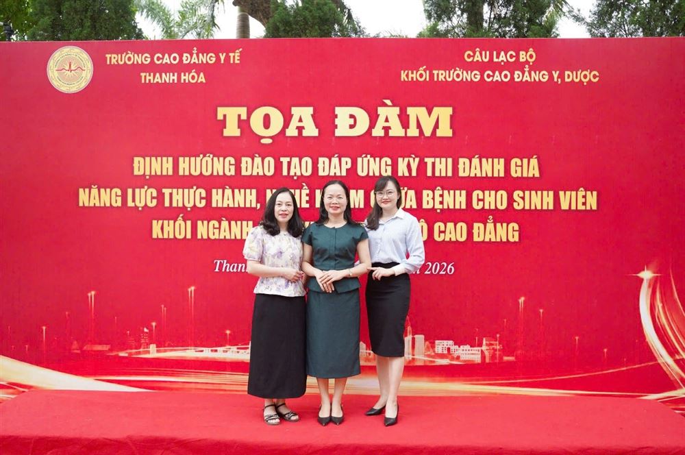 HCCP THAM DỰ TỌA ĐÀM KHOA HỌC VỀ ĐỊNH HƯỚNG ĐÀO TẠO ĐÁP ỨNG CHUẨN NĂNG LỰC NGHỀ NGHIỆP