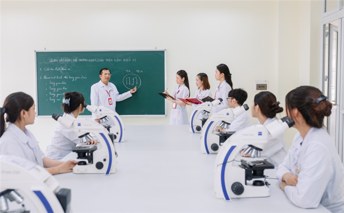 Cơ sở vật chất hỗ trợ sinh viên thực hành tại bộ môn Y sinh